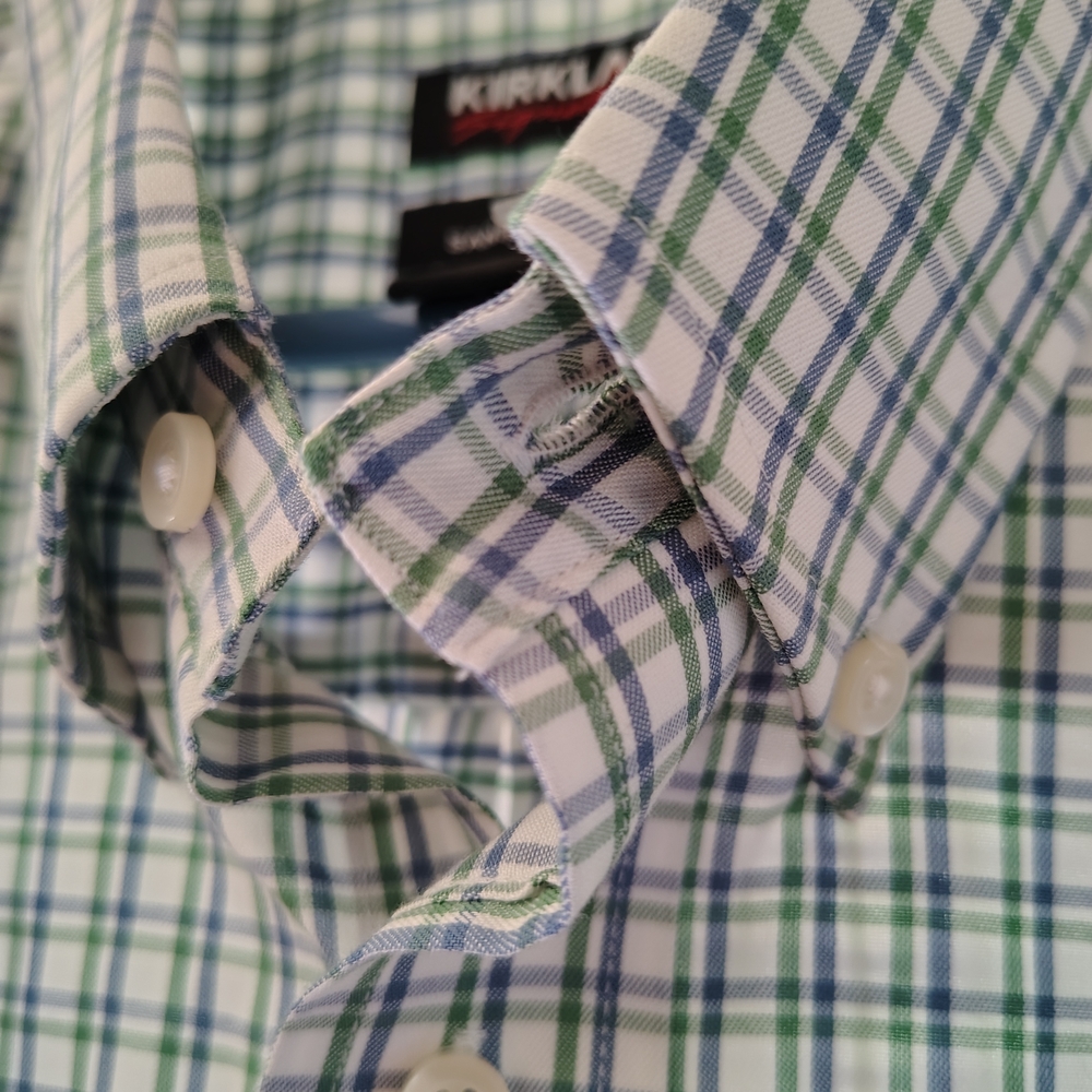 Kirkland Signature Men's XL Plaid Button-Up Shirt Green Blue Short Sleeve NWOT